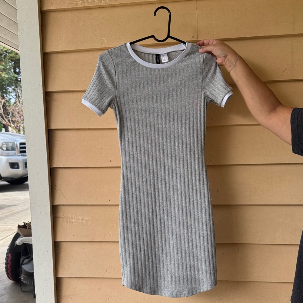Gray Ribbed Short Sleeve Dress